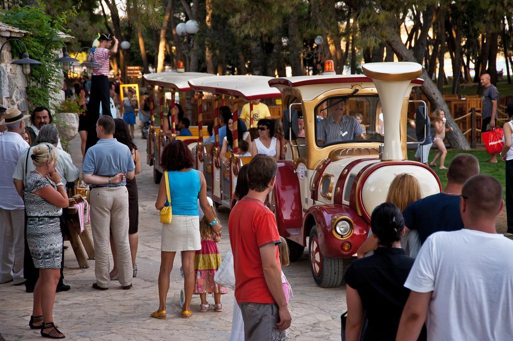 Amadria Park Camping Sibenik Mobile Homes Bagian luar foto